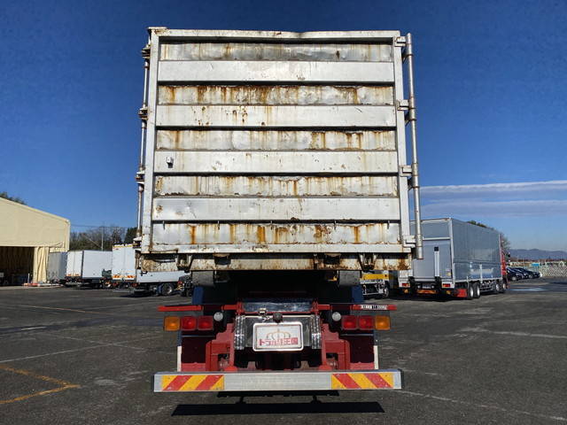 UDトラックスクオンコンテナ専用車大型（10t）[写真09]