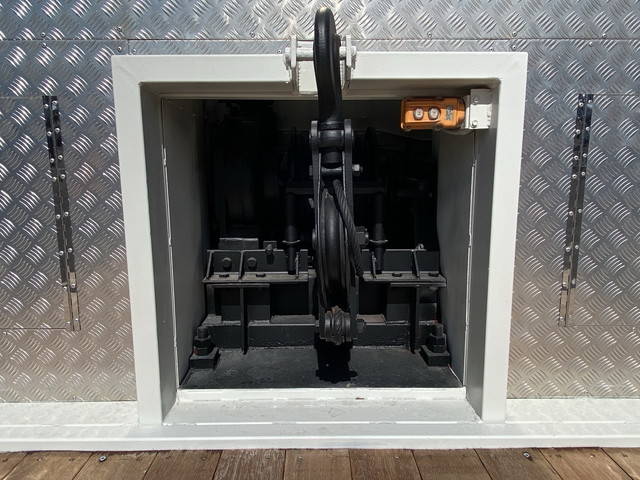 三菱ふそうスーパーグレートセルフローダー大型（10t）[写真13]