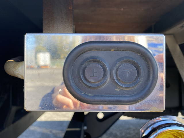 三菱ふそうスーパーグレートセルフローダー大型（10t）[写真23]