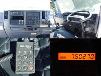 いすゞフォワード冷凍車（冷蔵車）増トン（6t・8t）[写真17]