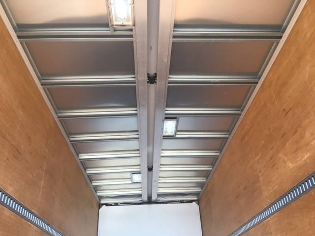 日野レンジャーアルミウイング中型（4t）[写真11]