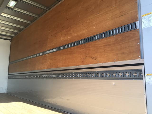 日野レンジャーアルミウイング中型（4t）[写真13]