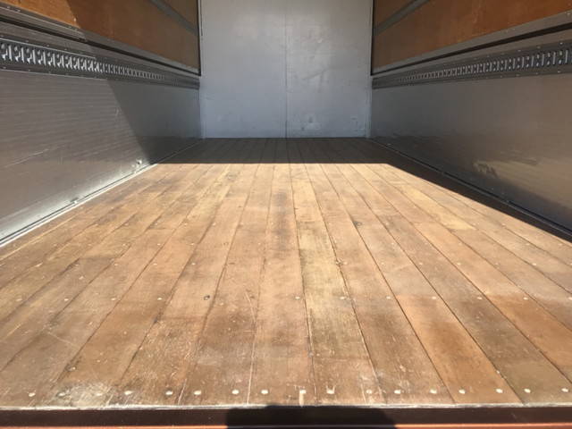 日野レンジャーアルミウイング中型（4t）[写真14]