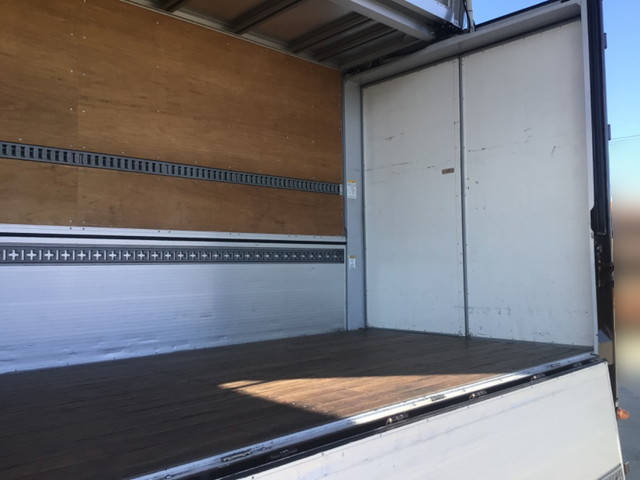 日野レンジャーアルミウイング中型（4t）[写真16]