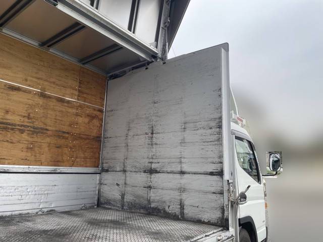 三菱ふそうキャンターアルミウイング小型（2t・3t）[写真13]