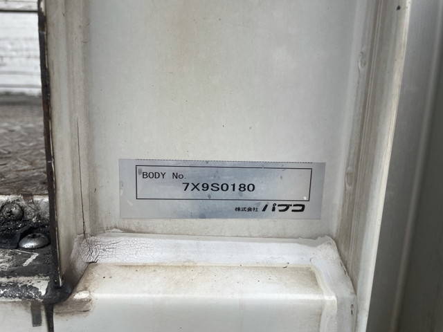 三菱ふそうキャンターアルミウイング小型（2t・3t）[写真14]