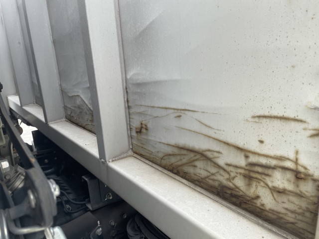 三菱ふそうキャンターアルミウイング小型（2t・3t）[写真16]