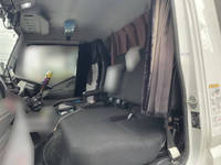 三菱ふそうキャンターアルミウイング小型（2t・3t）[写真30]