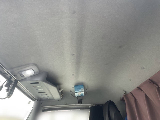 三菱ふそうキャンターアルミウイング小型（2t・3t）[写真31]