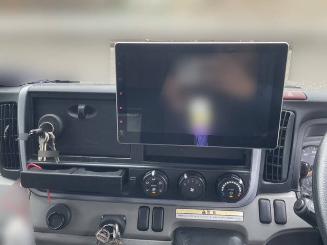 三菱ふそうキャンターアルミウイング小型（2t・3t）[写真35]