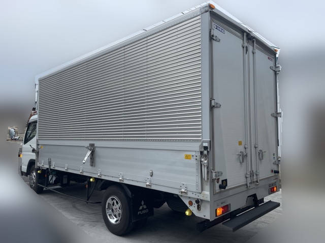 三菱ふそうキャンターアルミウイング小型（2t・3t）[写真04]