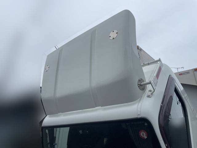 三菱ふそうキャンターアルミウイング小型（2t・3t）[写真05]