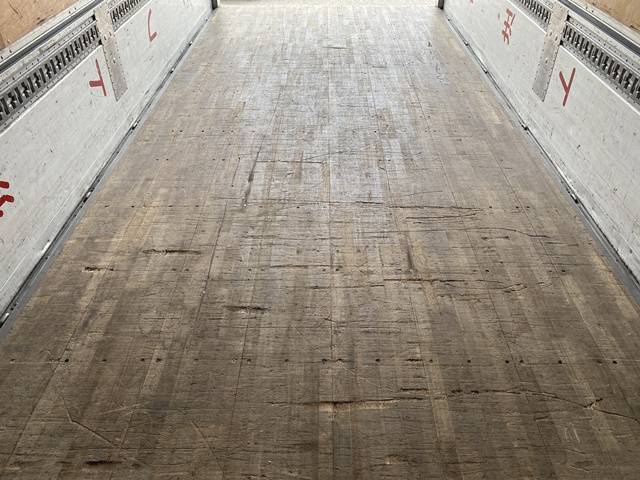 日野レンジャーアルミウイング中型（4t）[写真17]