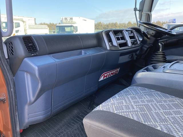 日野レンジャーアルミウイング中型（4t）[写真32]