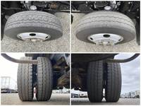 いすゞエルフ平ボディ小型（2t・3t）[写真20]