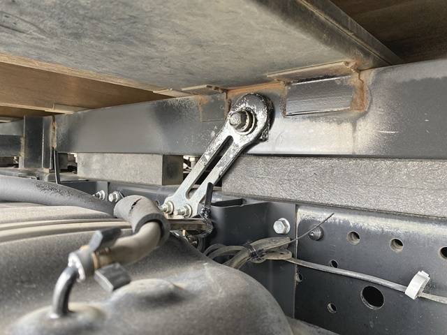 いすゞエルフ平ボディ小型（2t・3t）[写真23]