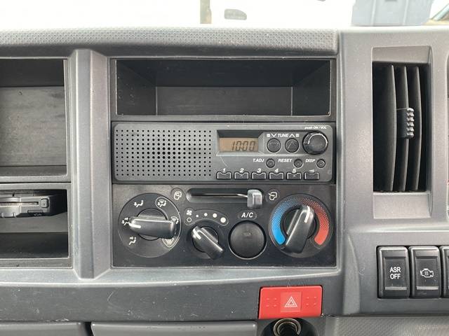 いすゞエルフクレーン4段小型（2t・3t）[写真38]