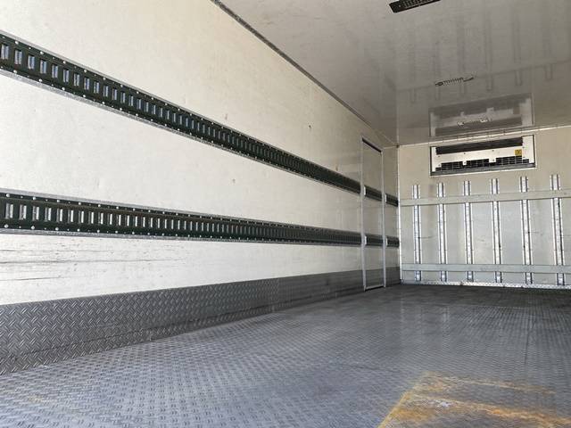 日野レンジャー冷凍車（冷蔵車）中型（4t）[写真12]