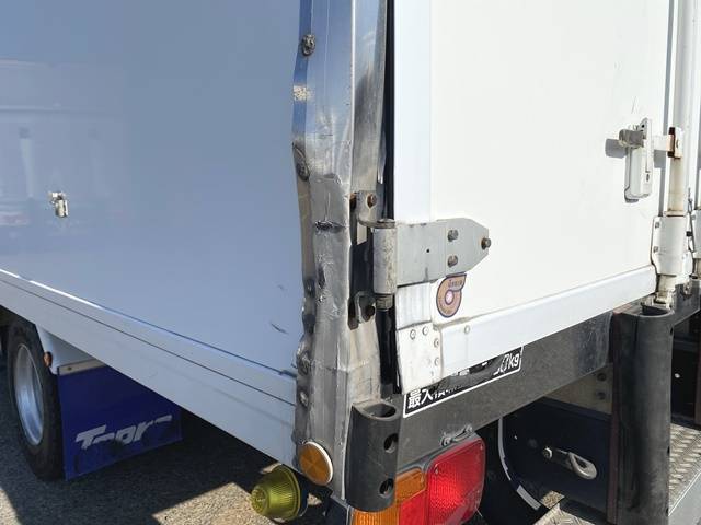 日野レンジャー冷凍車（冷蔵車）中型（4t）[写真38]