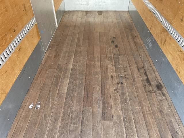 三菱ふそうキャンターアルミバン小型（2t・3t）[写真15]