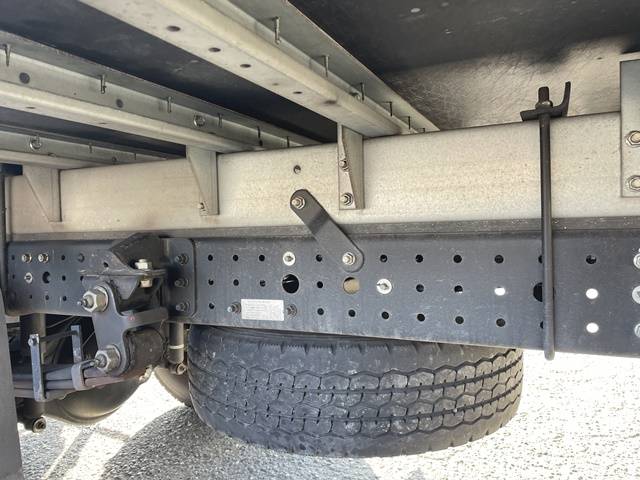 三菱ふそうキャンターアルミバン小型（2t・3t）[写真21]