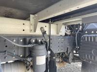 三菱ふそうキャンターアルミバン小型（2t・3t）[写真24]