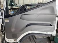 三菱ふそうキャンターアルミバン小型（2t・3t）[写真30]