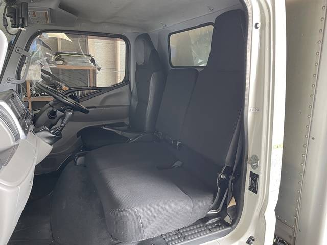 三菱ふそうキャンターアルミバン小型（2t・3t）[写真32]