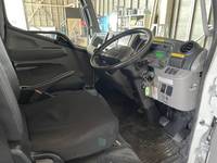 三菱ふそうキャンターアルミバン小型（2t・3t）[写真35]