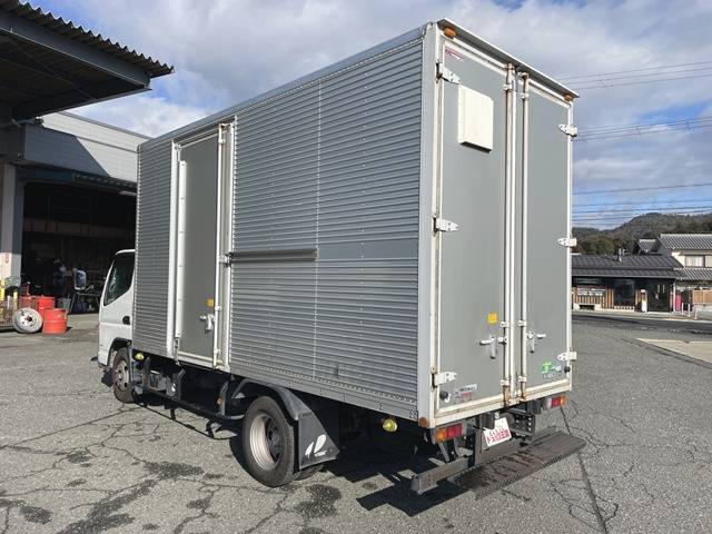 三菱ふそうキャンターアルミバン小型（2t・3t）[写真04]