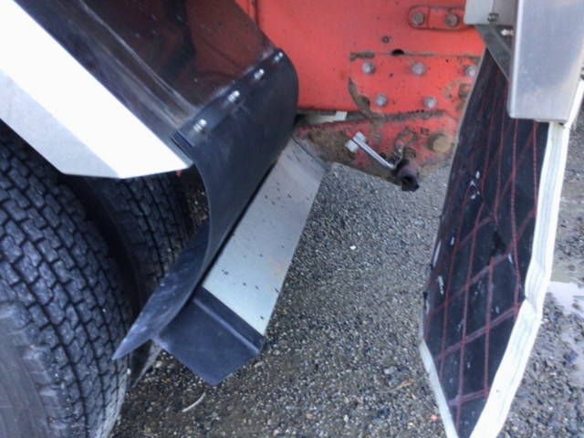 いすゞギガダンプ大型（10t）[写真21]