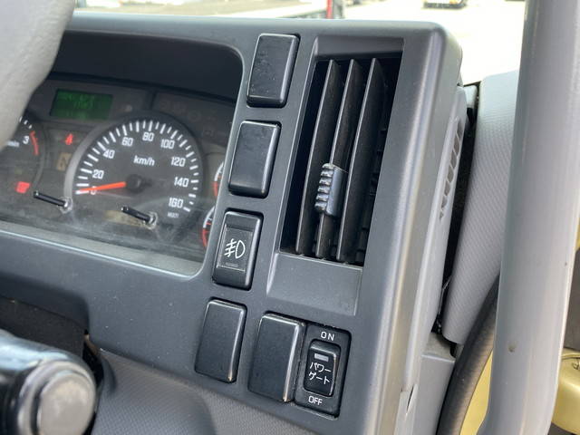 いすゞフォワードアルミブロック中型（4t）[写真35]