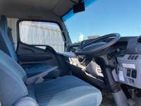 三菱ふそうキャンター平ボディ小型（2t・3t）[写真22]