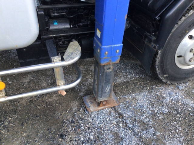 いすゞフォワードセルフクレーン3段中型（4t）[写真18]