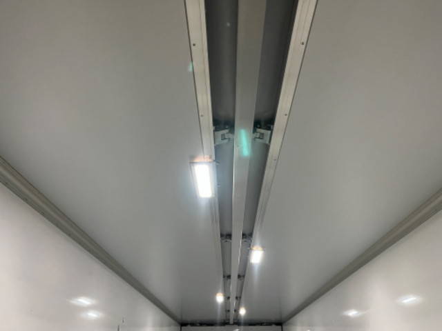 三菱ふそうスーパーグレートアルミウイング大型（10t）[写真11]