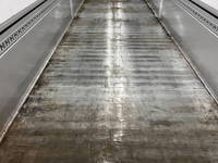 三菱ふそうスーパーグレートアルミウイング大型（10t）[写真12]