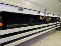 三菱ふそうスーパーグレートアルミウイング大型（10t）[写真17]