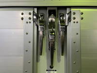 三菱ふそうスーパーグレートアルミウイング大型（10t）[写真19]