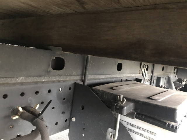 いすゞエルフアルミブロック小型（2t・3t）[写真19]