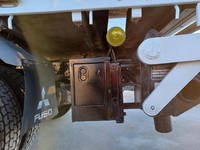 三菱ふそうキャンター平ボディ小型（2t・3t）[写真13]