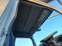 三菱ふそうキャンター平ボディ小型（2t・3t）[写真33]