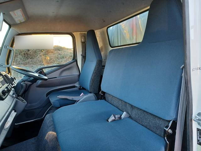 三菱ふそうキャンター平ボディ小型（2t・3t）[写真34]