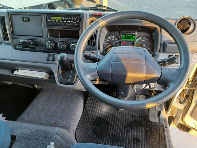 三菱ふそうキャンター平ボディ小型（2t・3t）[写真36]