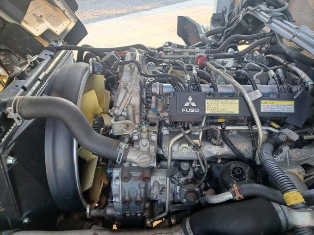 三菱ふそうキャンター平ボディ小型（2t・3t）[写真08]