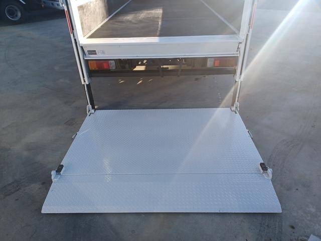 日野デュトロ平ボディ小型（2t・3t）[写真16]