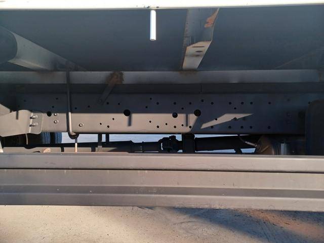 日野デュトロ平ボディ小型（2t・3t）[写真23]