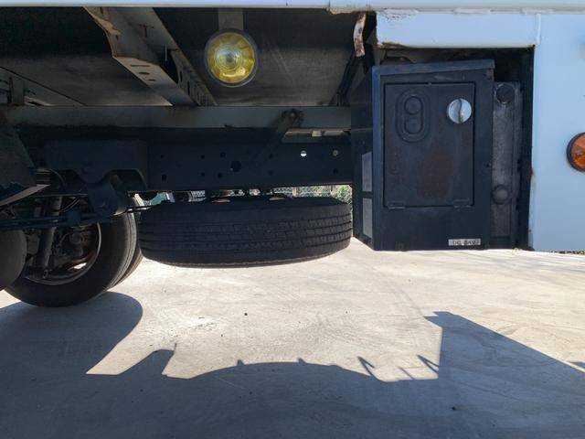 日野デュトロ平ボディ小型（2t・3t）[写真24]