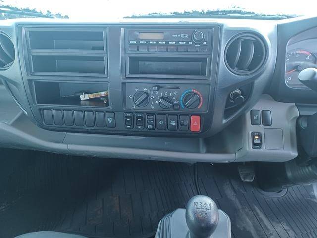 日野デュトロ平ボディ小型（2t・3t）[写真31]