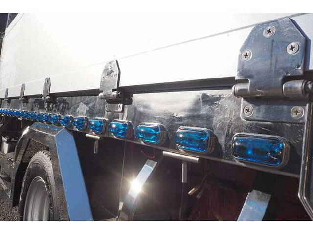 三菱ふそうキャンターアルミブロック小型（2t・3t）[写真21]