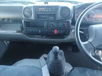 日野デュトロ平ボディ小型（2t・3t）[写真13]